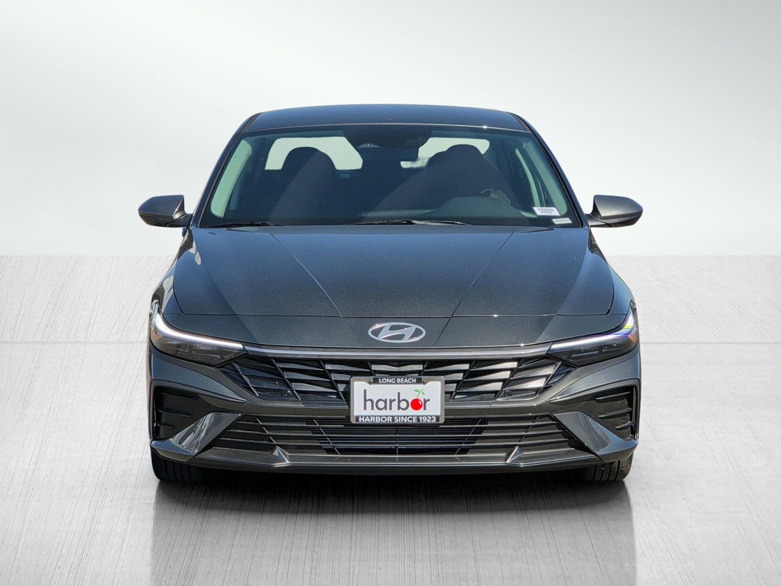 2026 Hyundai Elantra SE photo 2