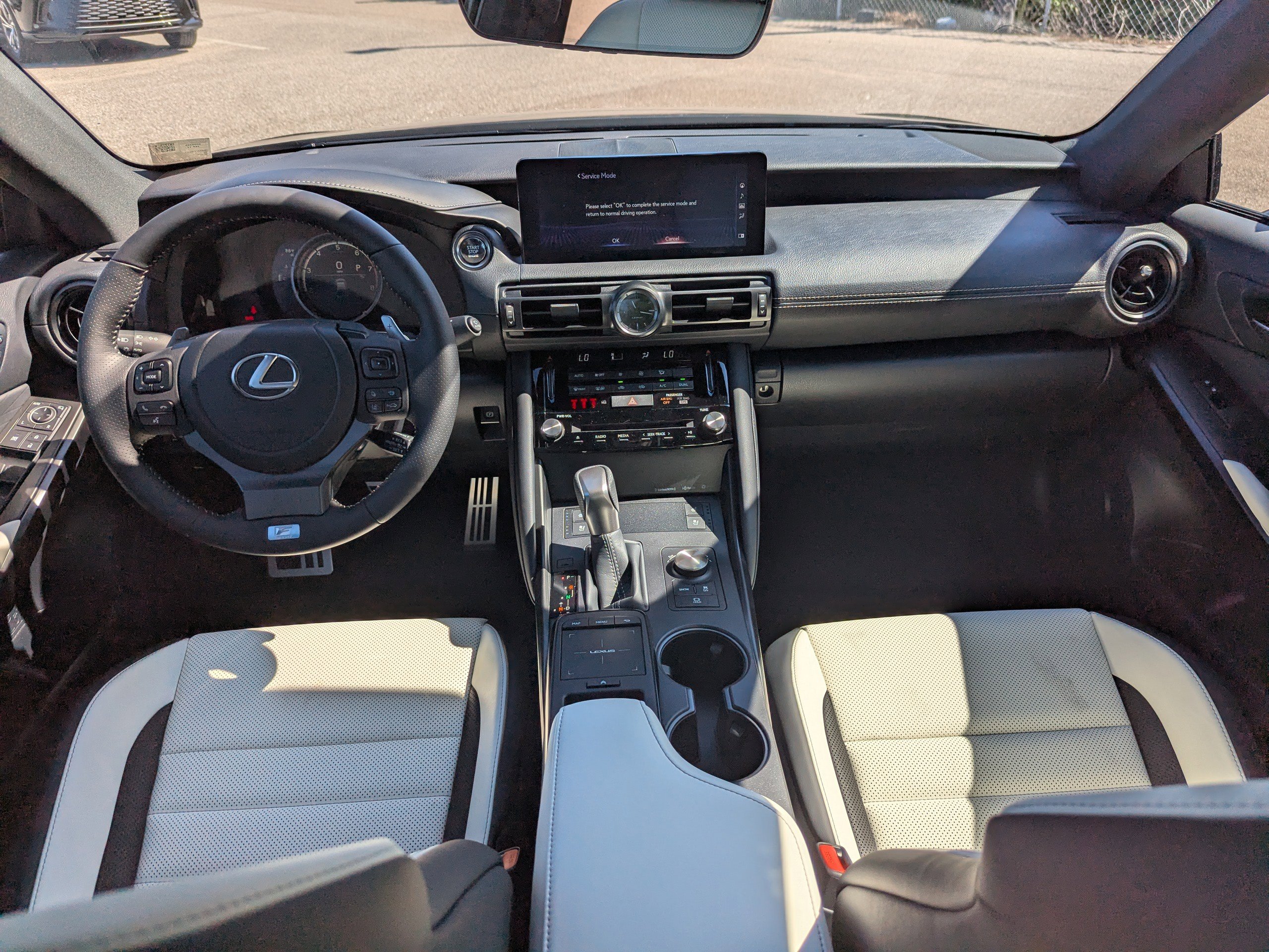 2025 Lexus IS 350 F SPORT photo 14