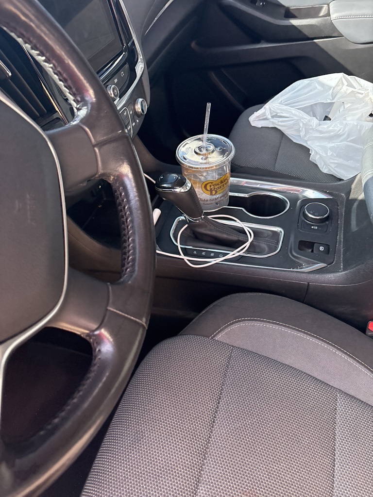 2020 Chevrolet Traverse photo 3