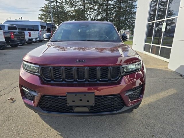 2025 Jeep Grand Cherokee Altitude X photo 2