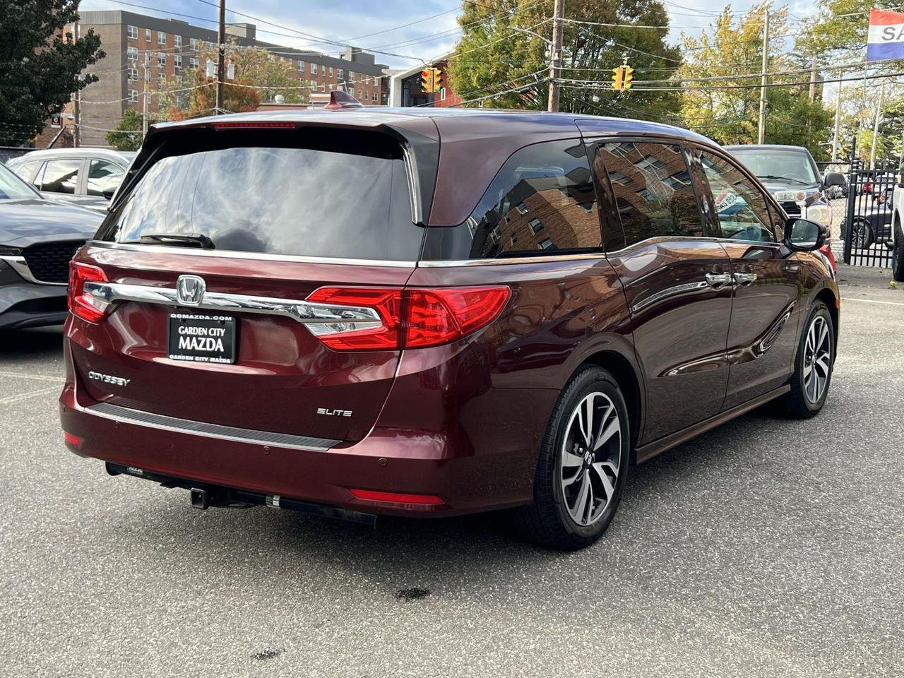 2019 Honda Odyssey Elite photo 2