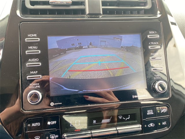 2022 Toyota Prius L photo 28