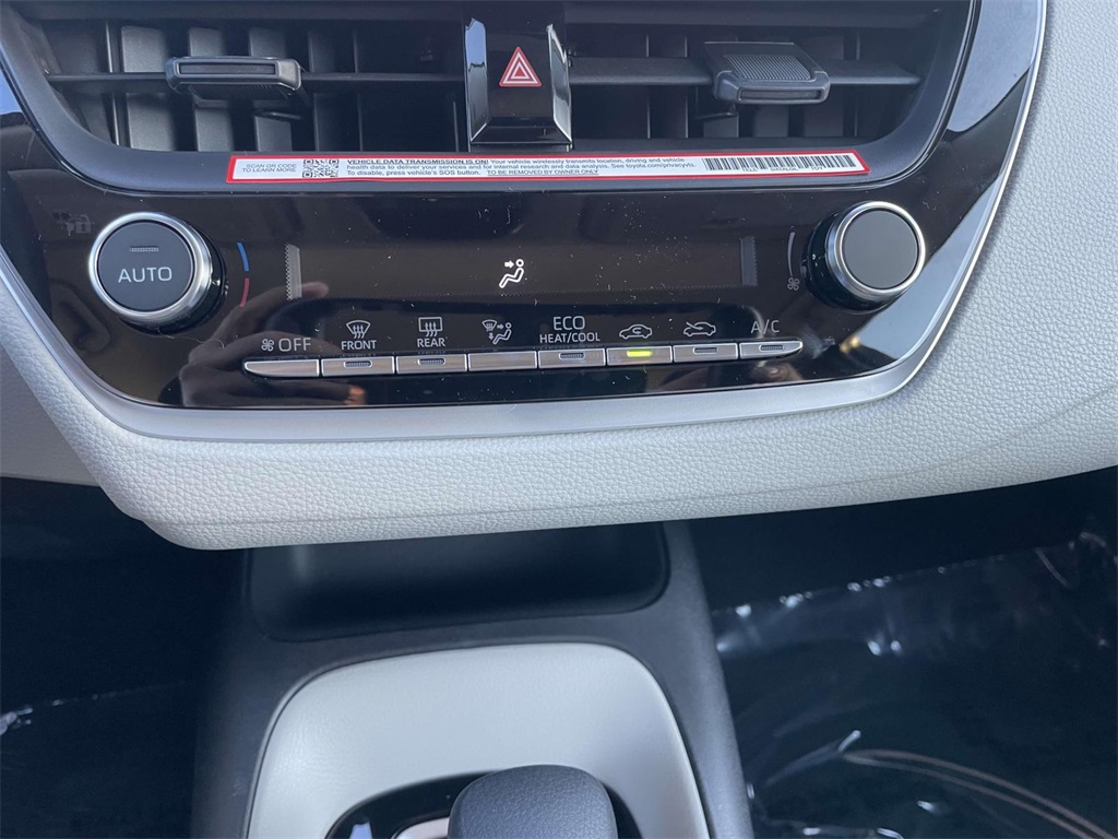 2025 Toyota Corolla LE photo 26