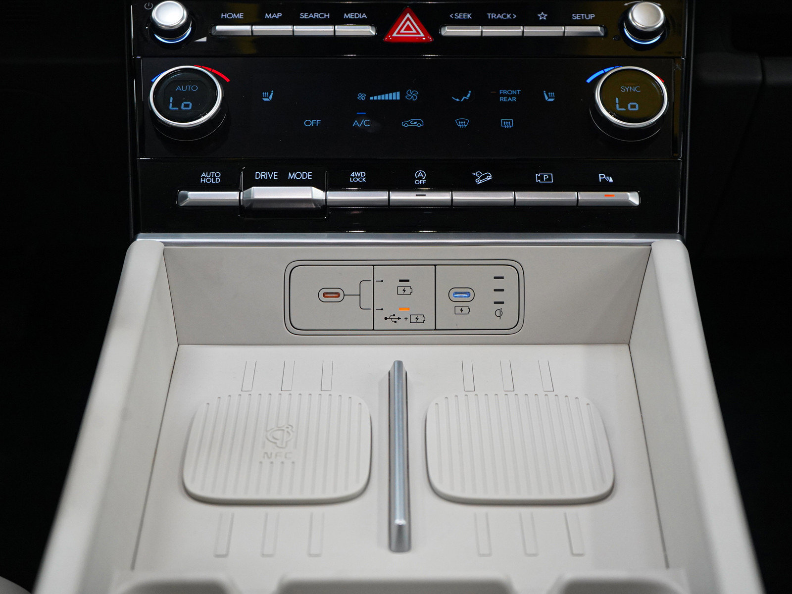 2025 Hyundai Santa Fe SEL photo 17