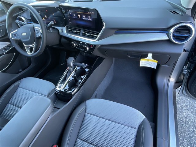 2025 Chevrolet Trax LT photo 31