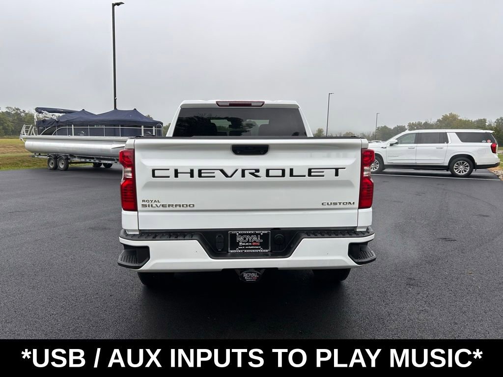 2022 Chevrolet Silverado 1500 Custom photo 4