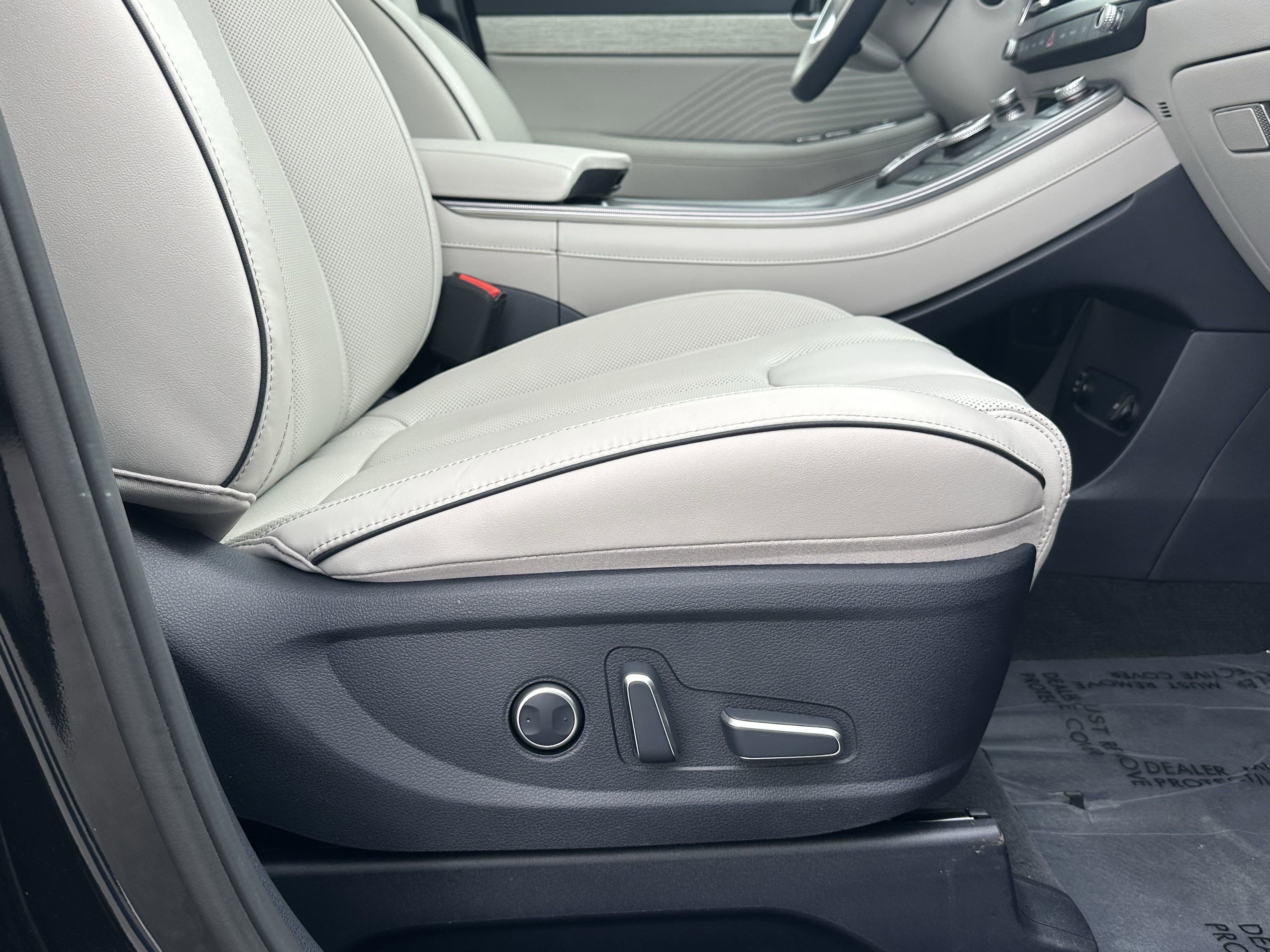 Used 2024 Abyss Black Pearl Hyundai Calligraphy image 15