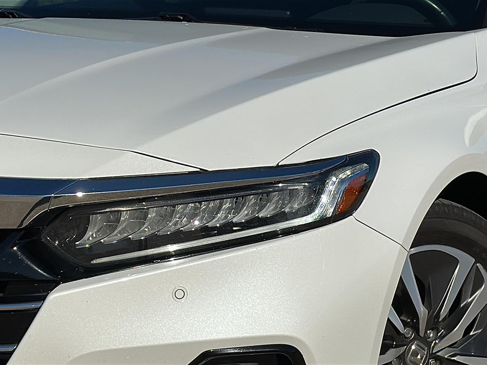 2021 Honda Accord Hybrid EX-L photo 2