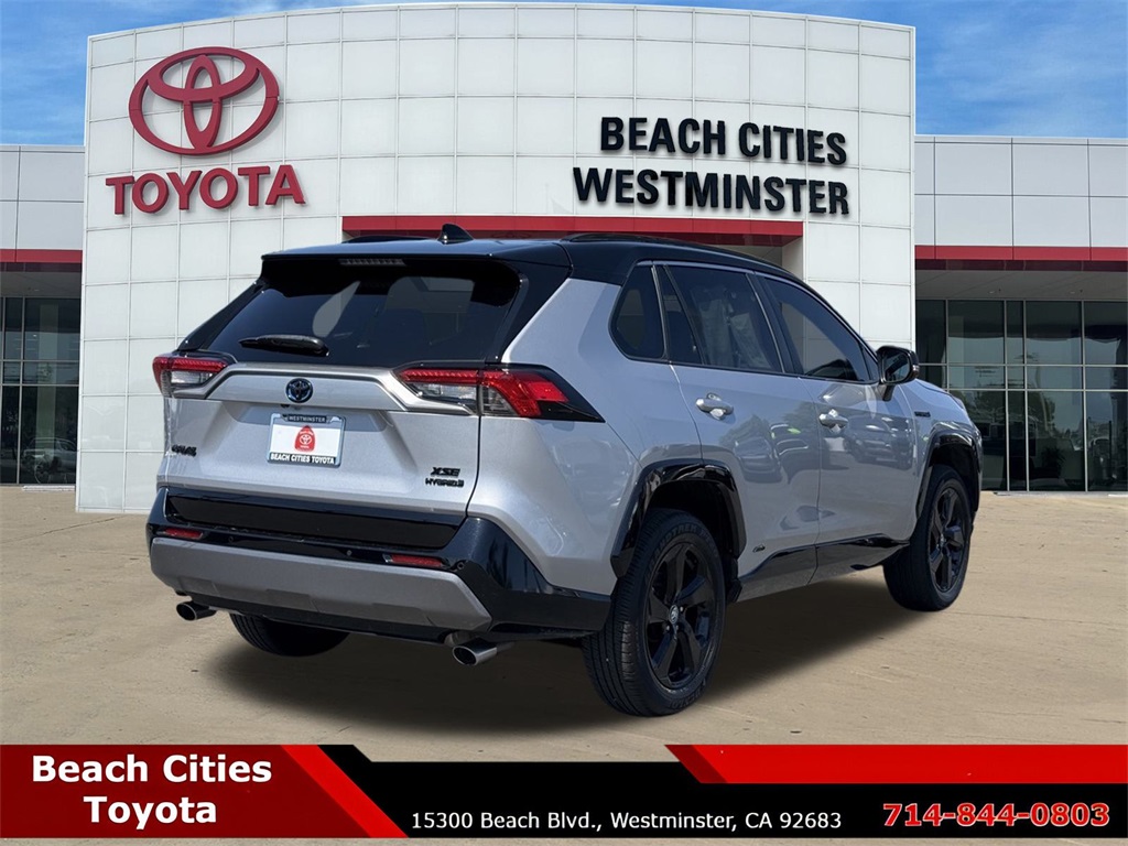2020 Toyota RAV4 Hybrid XSE photo 10