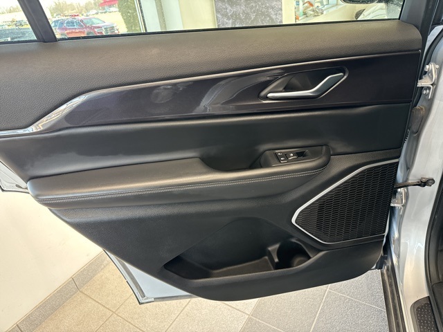 2022 Jeep Grand Cherokee Laredo photo 18
