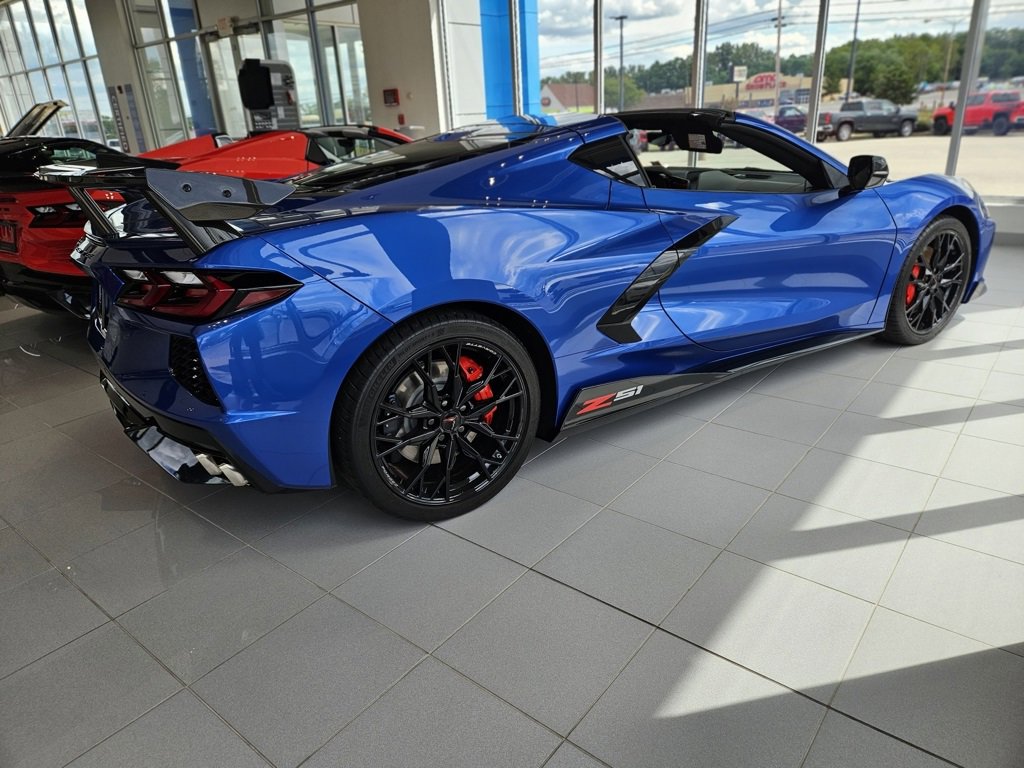 2023 Chevrolet Corvette Stingray 3LT photo 3