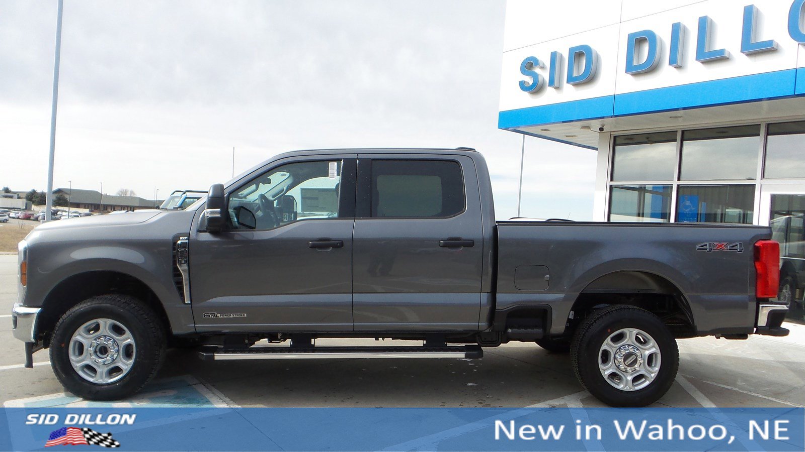 2025 Ford F-250 XLT photo 2