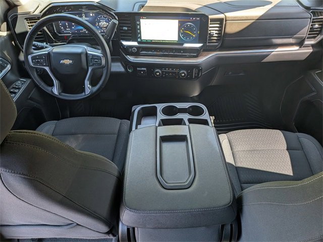 2025 Chevrolet Silverado 1500 LT photo 32