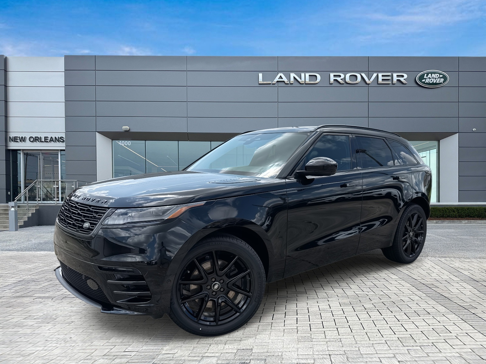 2026 Land Rover Range Rover Velar Dynamic SE's photo