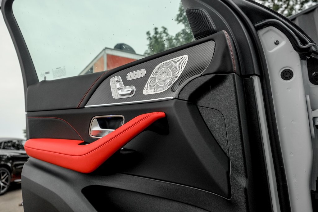 2025 Mercedes Benz GLE AMG 63 S photo 12