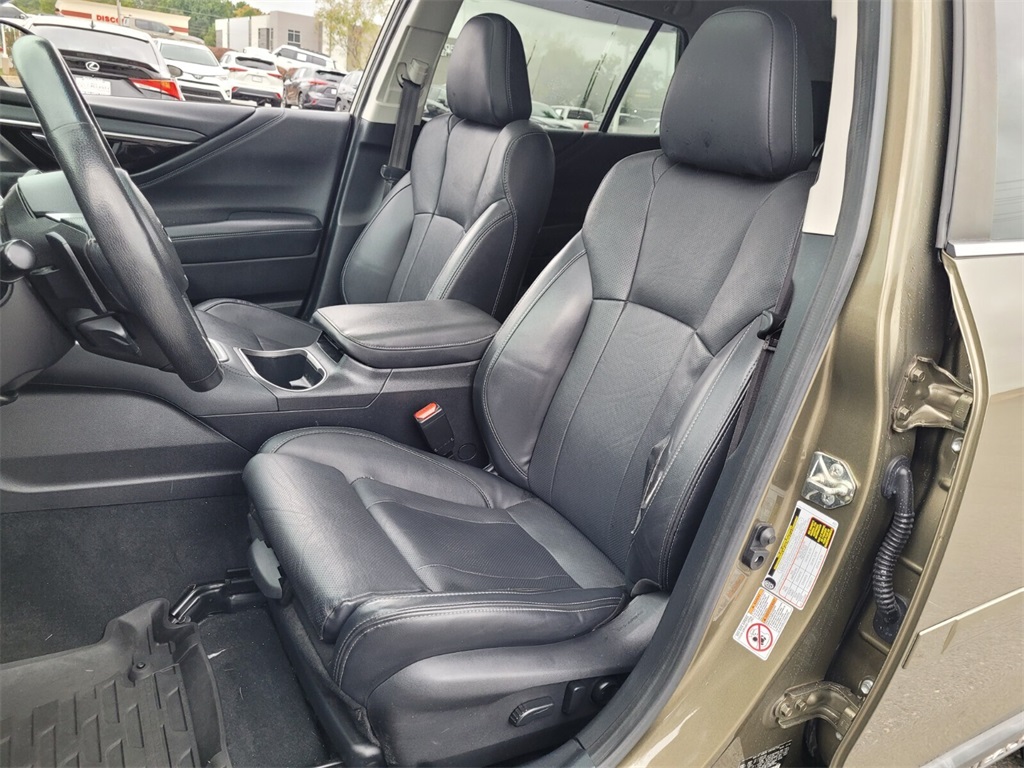 2020 Subaru Outback Limited photo 4