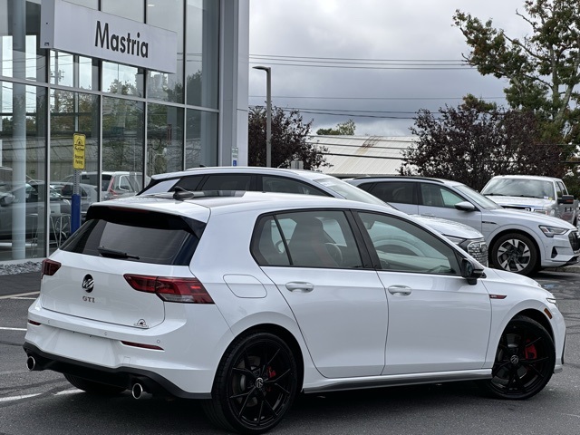2024 Volkswagen Golf GTI S photo 4