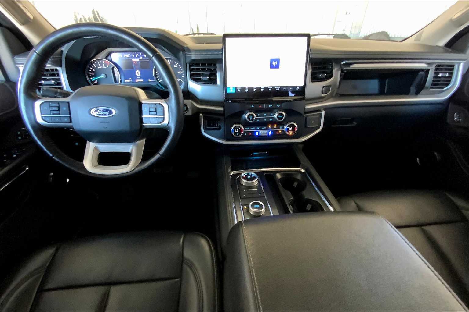2024 Ford Expedition MAX XLT photo 12