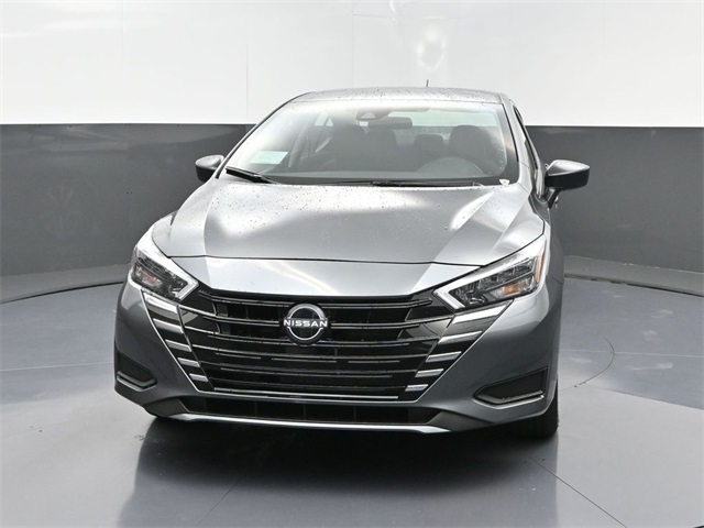 2025 Nissan Versa 1.6 S photo 2