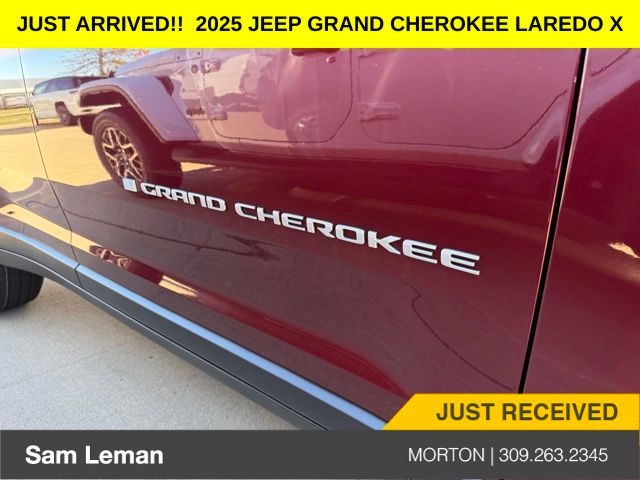 2025 Jeep Grand Cherokee Laredo X photo 4