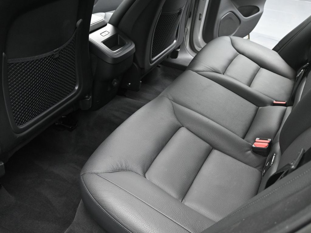 2023 Volvo XC60 B5 Plus photo 14