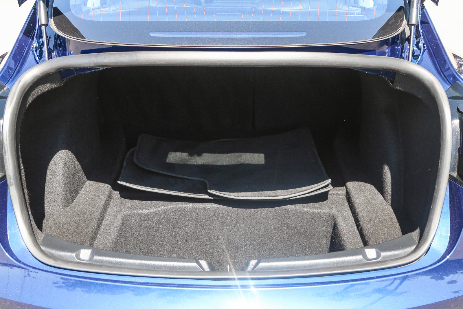 2018 Tesla Model 3 Long Range photo 21