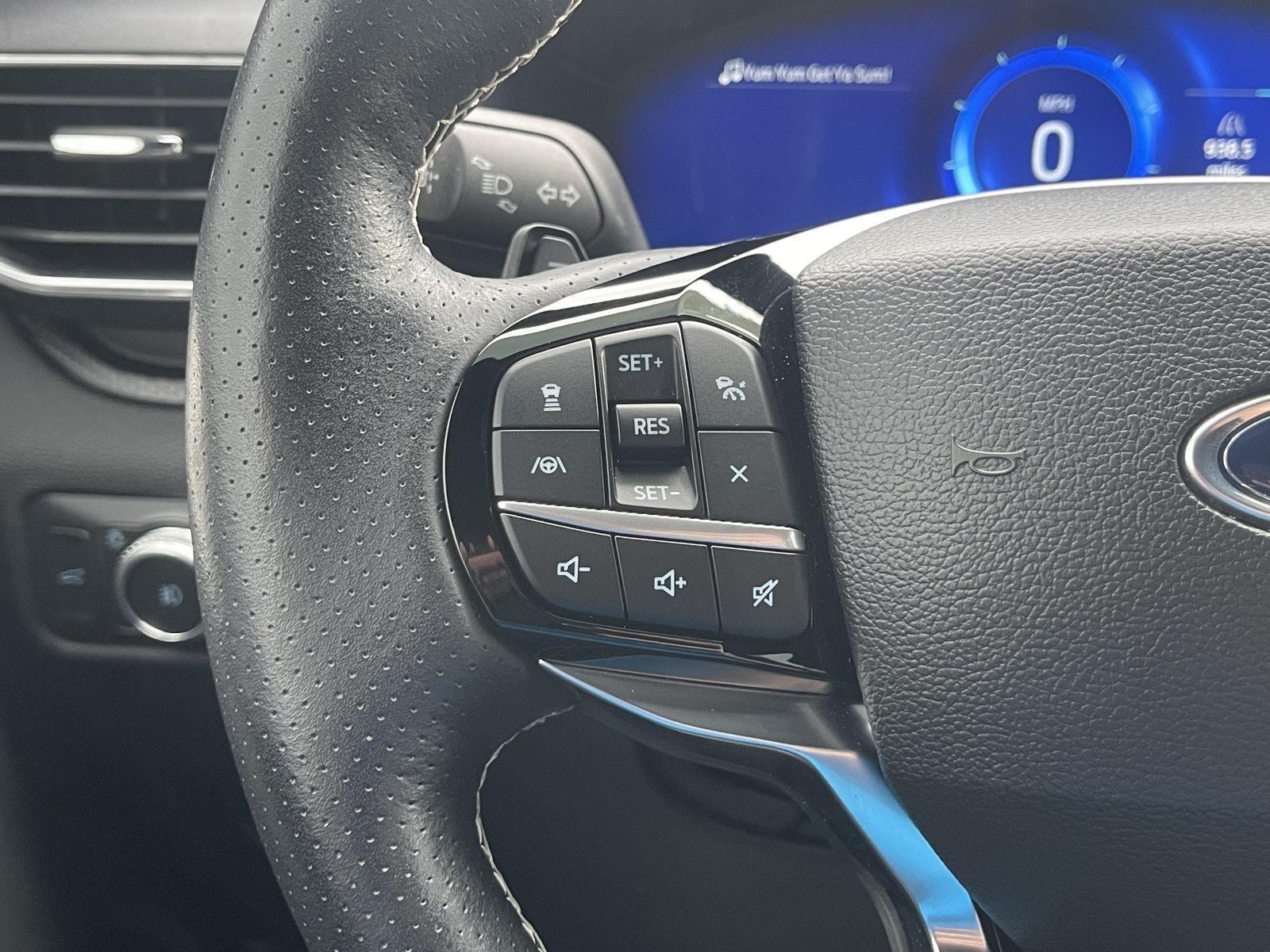 2022 Ford Explorer ST photo 24