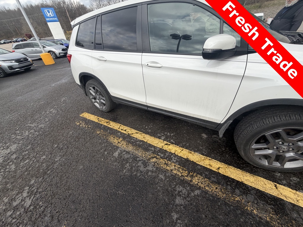 2023 Honda Passport EX-L photo 2