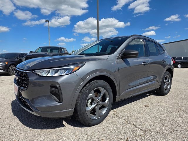 2023 Ford Escape ST-Line photo 2