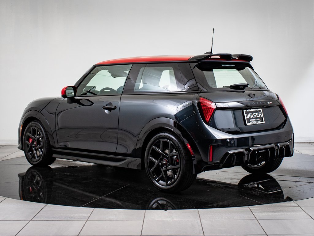 2025 Mini Cooper 2 Door Hardtop Iconic photo 6