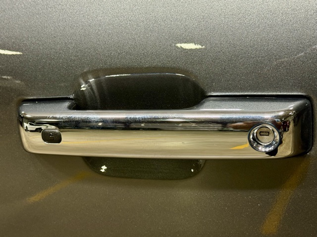 2022 Ford F-150 Platinum photo 9