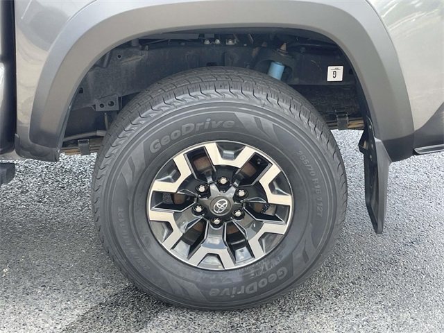 2022 Toyota Tacoma TRD Off-Road photo 10