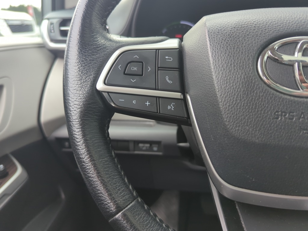 2021 Toyota Sienna XLE photo 26