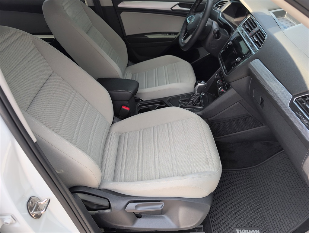 2024 Volkswagen Tiguan S photo 32