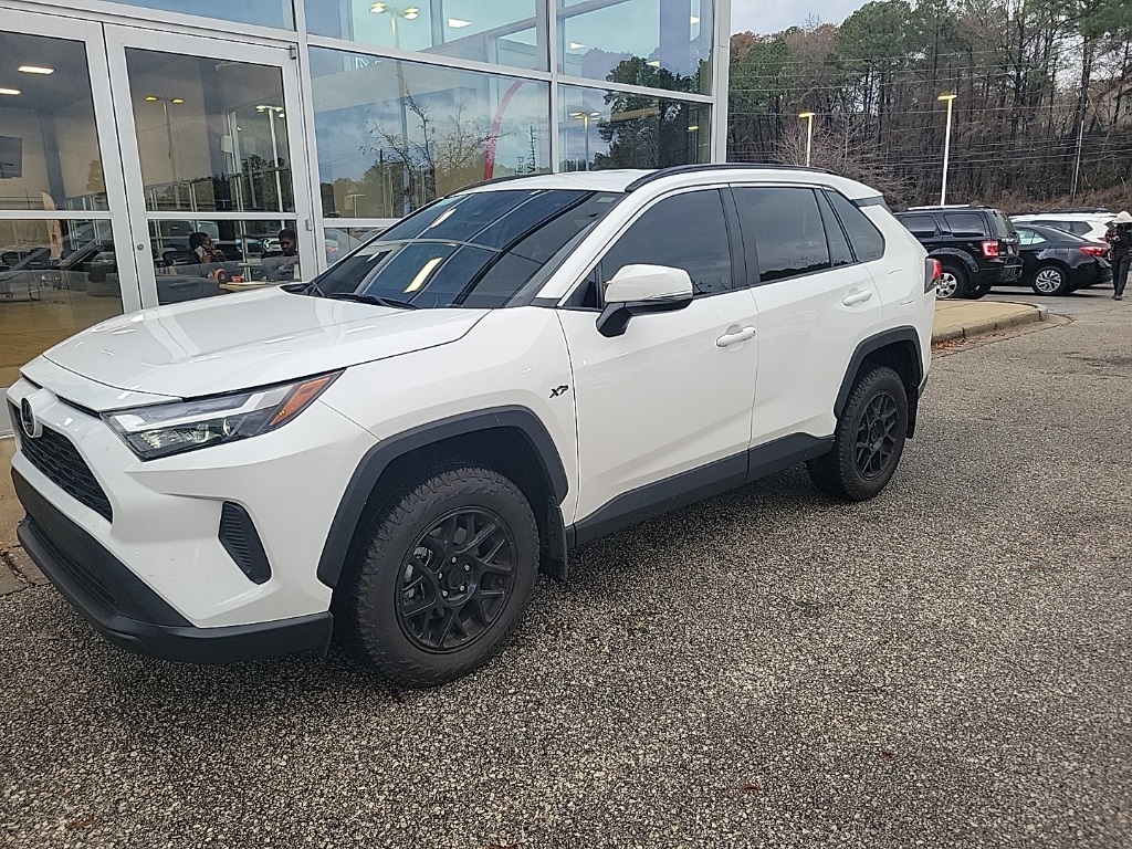 2025 Toyota RAV4 XLE