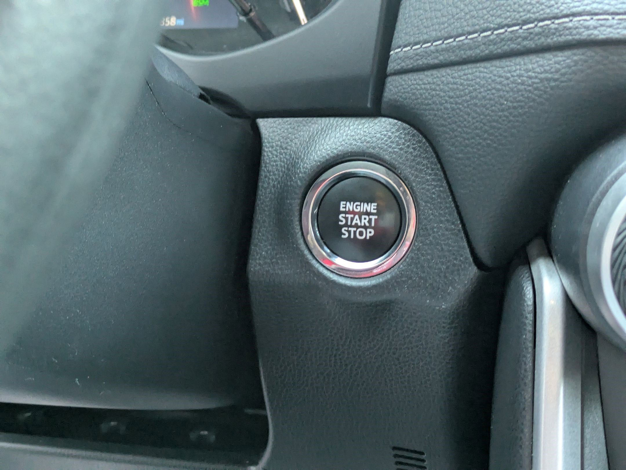 2024 Toyota RAV4 XLE photo 19