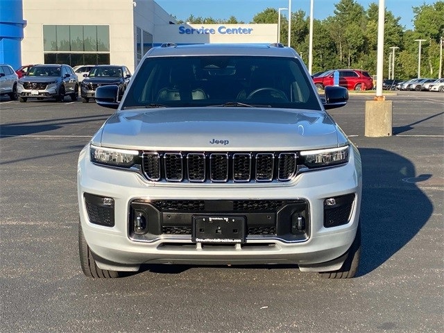 2021 Jeep Grand Cherokee Overland photo 2
