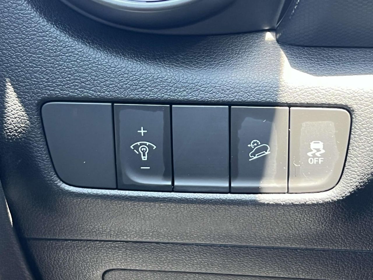 2023 Hyundai Kona SEL photo 15