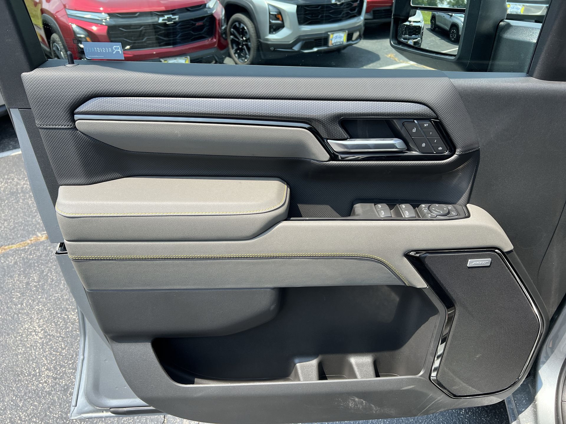 2025 Chevrolet Silverado 2500HD ZR2 photo 12