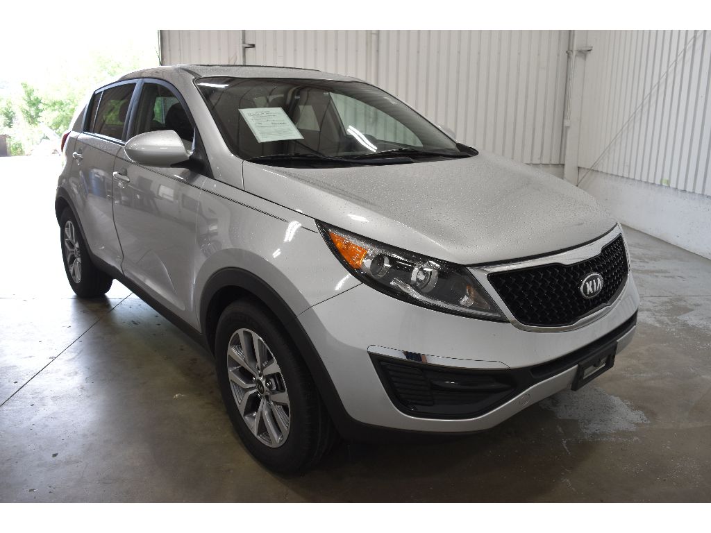 2016 Kia Sportage LX photo 2