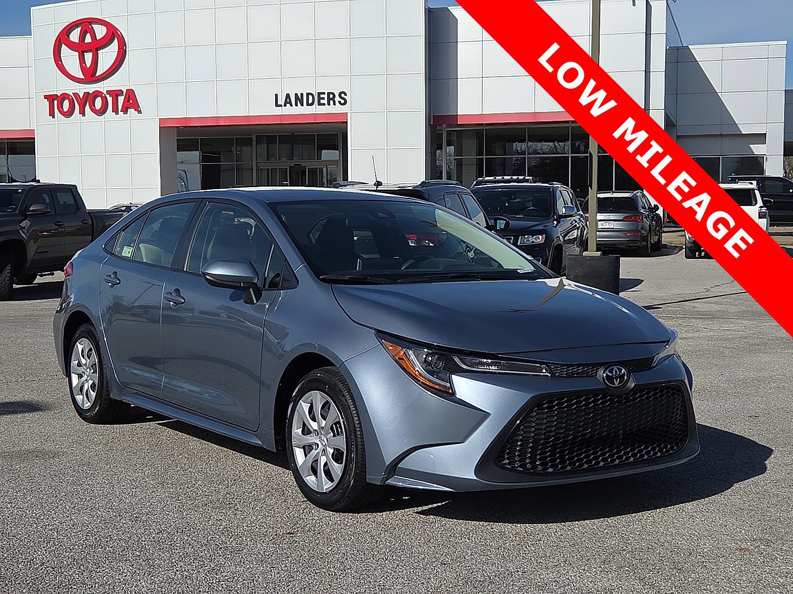 2021 Toyota Corolla LE's photo