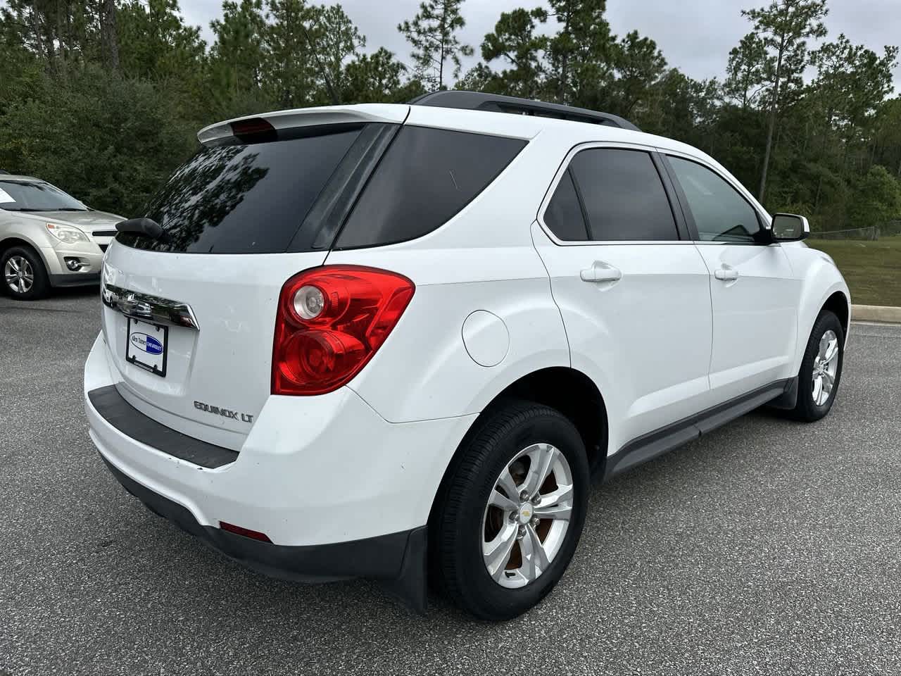 2011 Chevrolet Equinox photo 2
