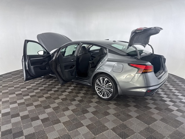 2024 Nissan Altima 2.5 SL photo 12