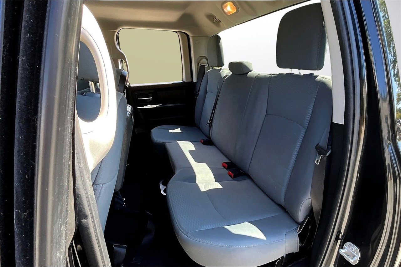 2017 Ram 1500 Express photo 17