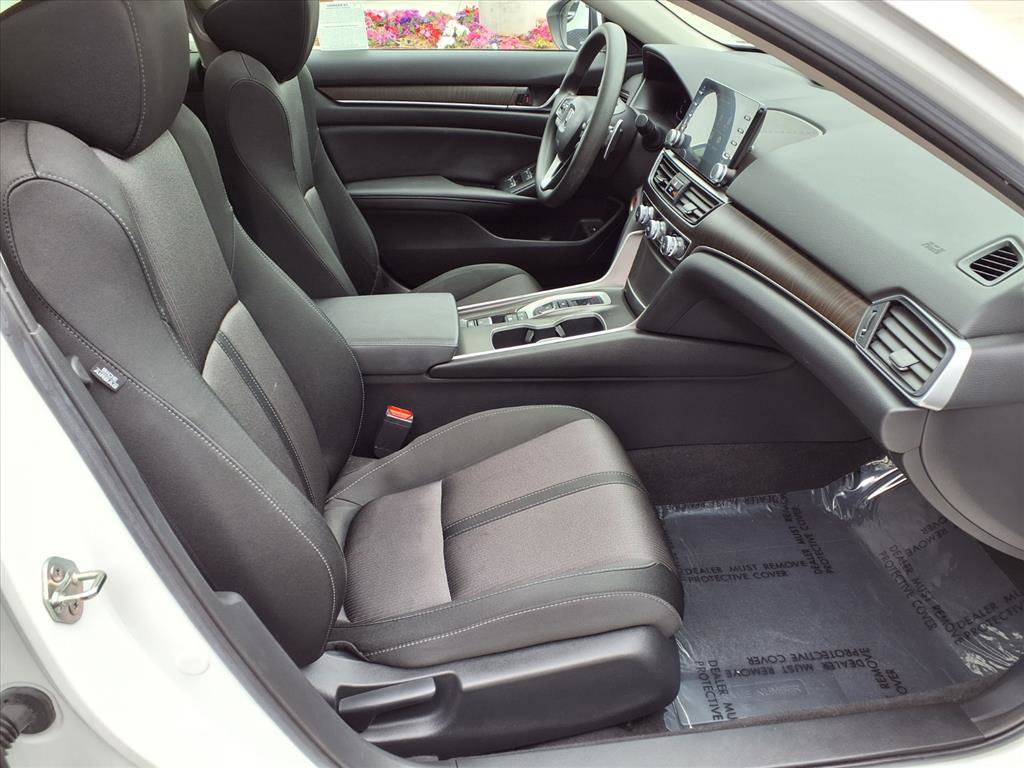 2019 Honda Accord Hybrid EX photo 14