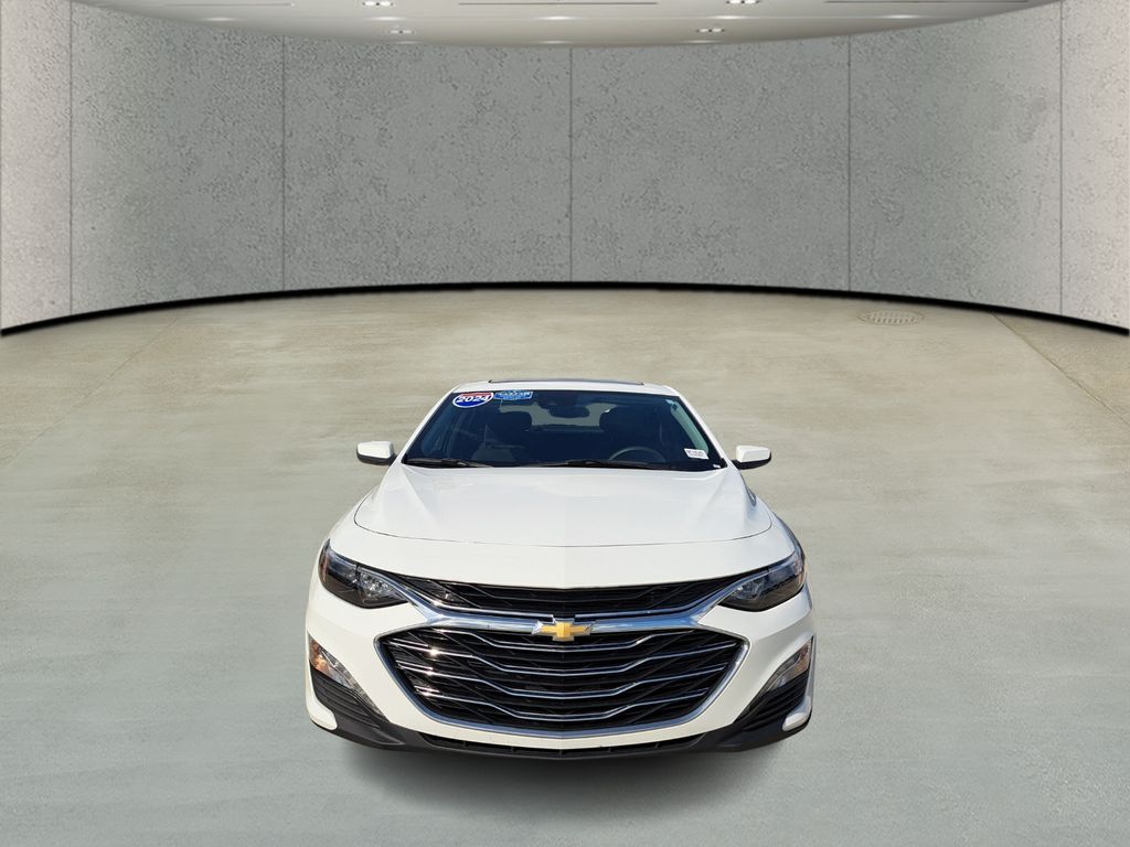 2024 Chevrolet Malibu 1LT photo 2