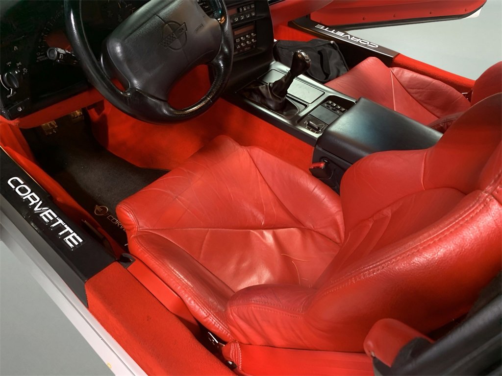 1996 Chevrolet Corvette Base Convertible photo 13