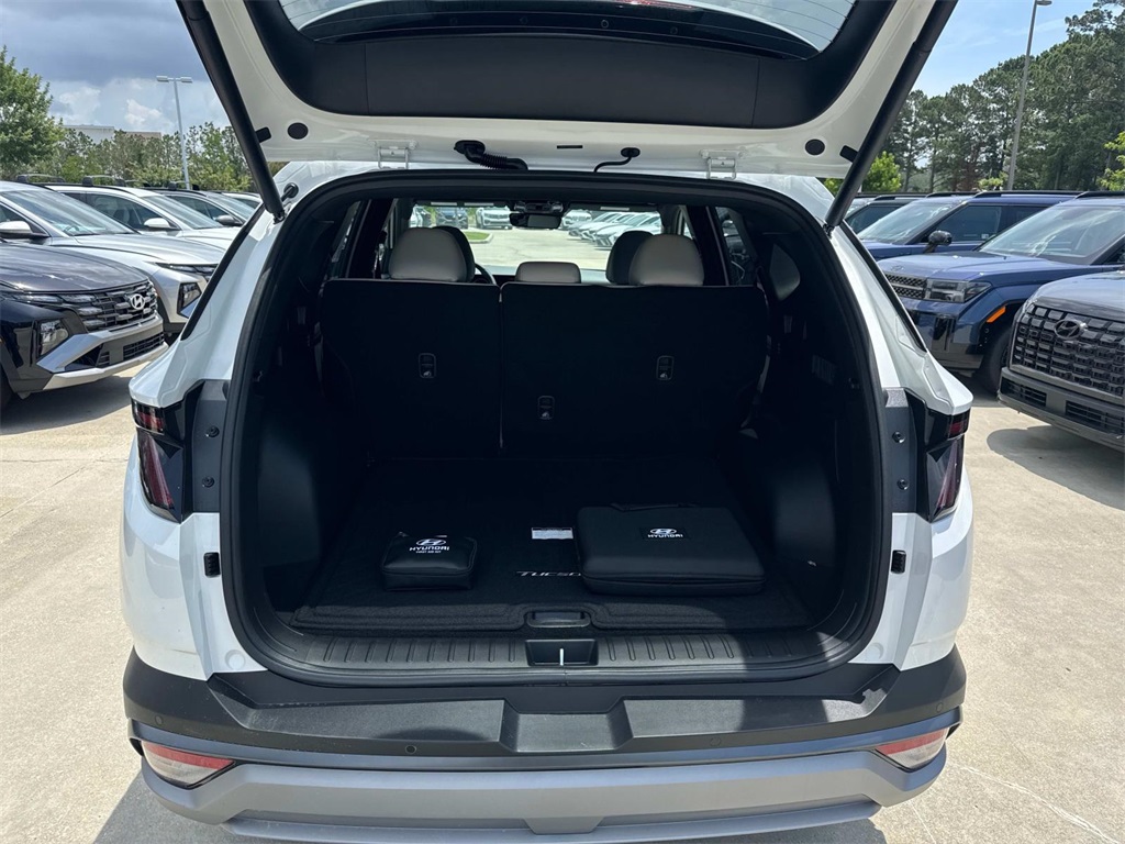 2025 Hyundai Tucson Limited photo 5