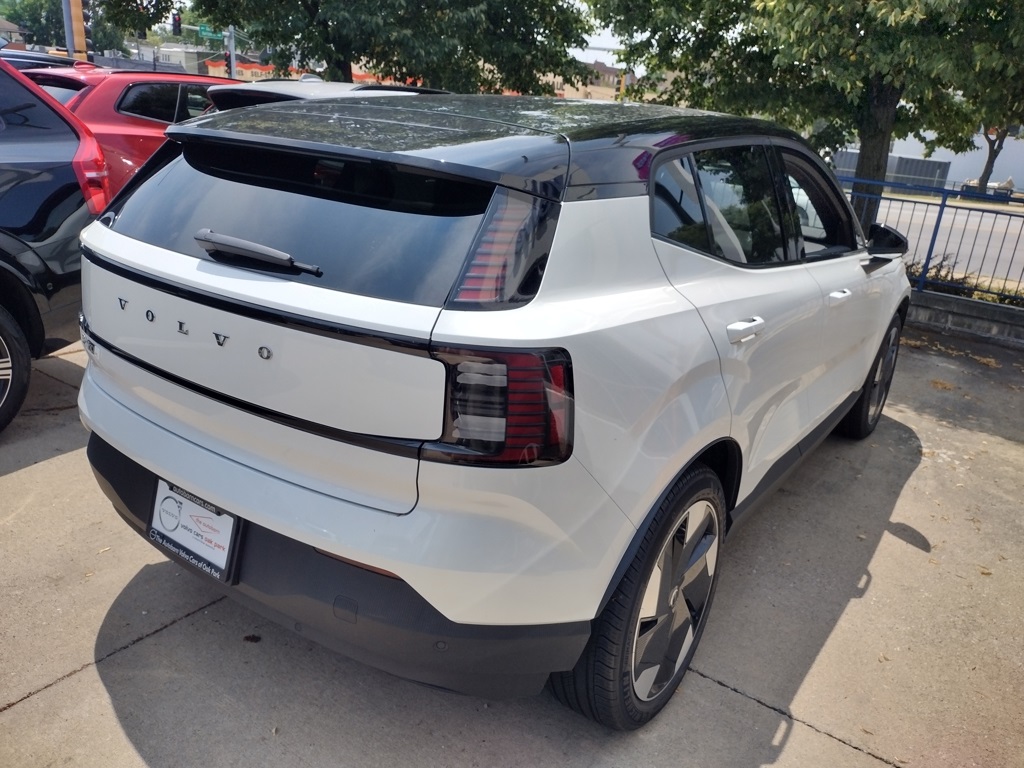 2025 VOLVO EX30 - Image 7