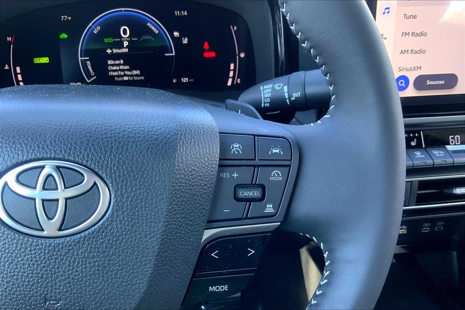 2025 Toyota Camry SE photo 21